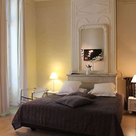 Royal Hotel نيم المظهر الخارجي الصورة