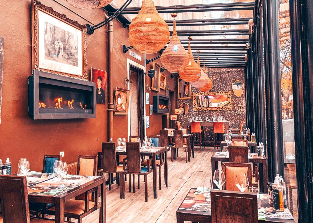 Royal Hotel نيم المظهر الخارجي الصورة