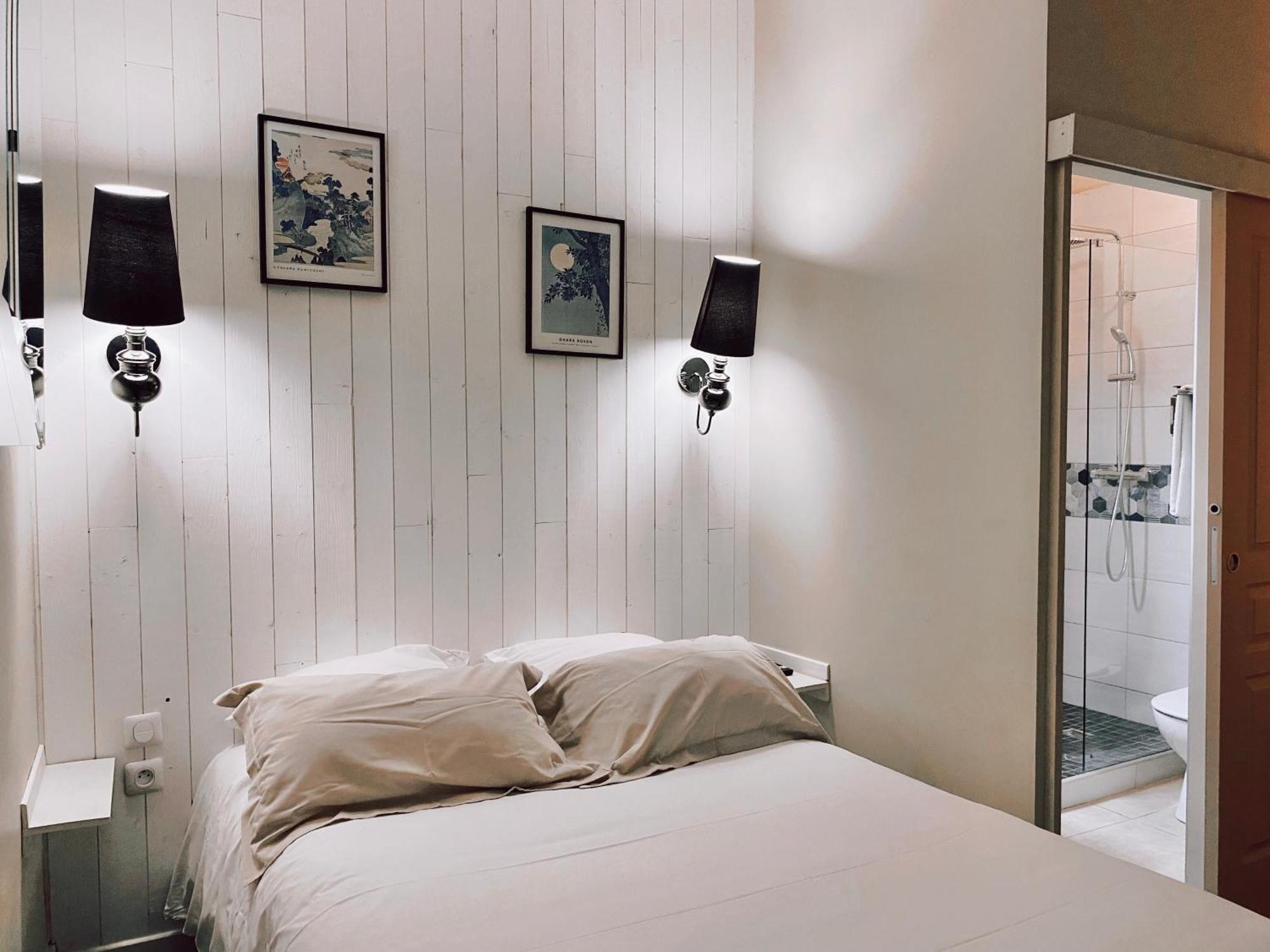 Royal Hotel نيم المظهر الخارجي الصورة