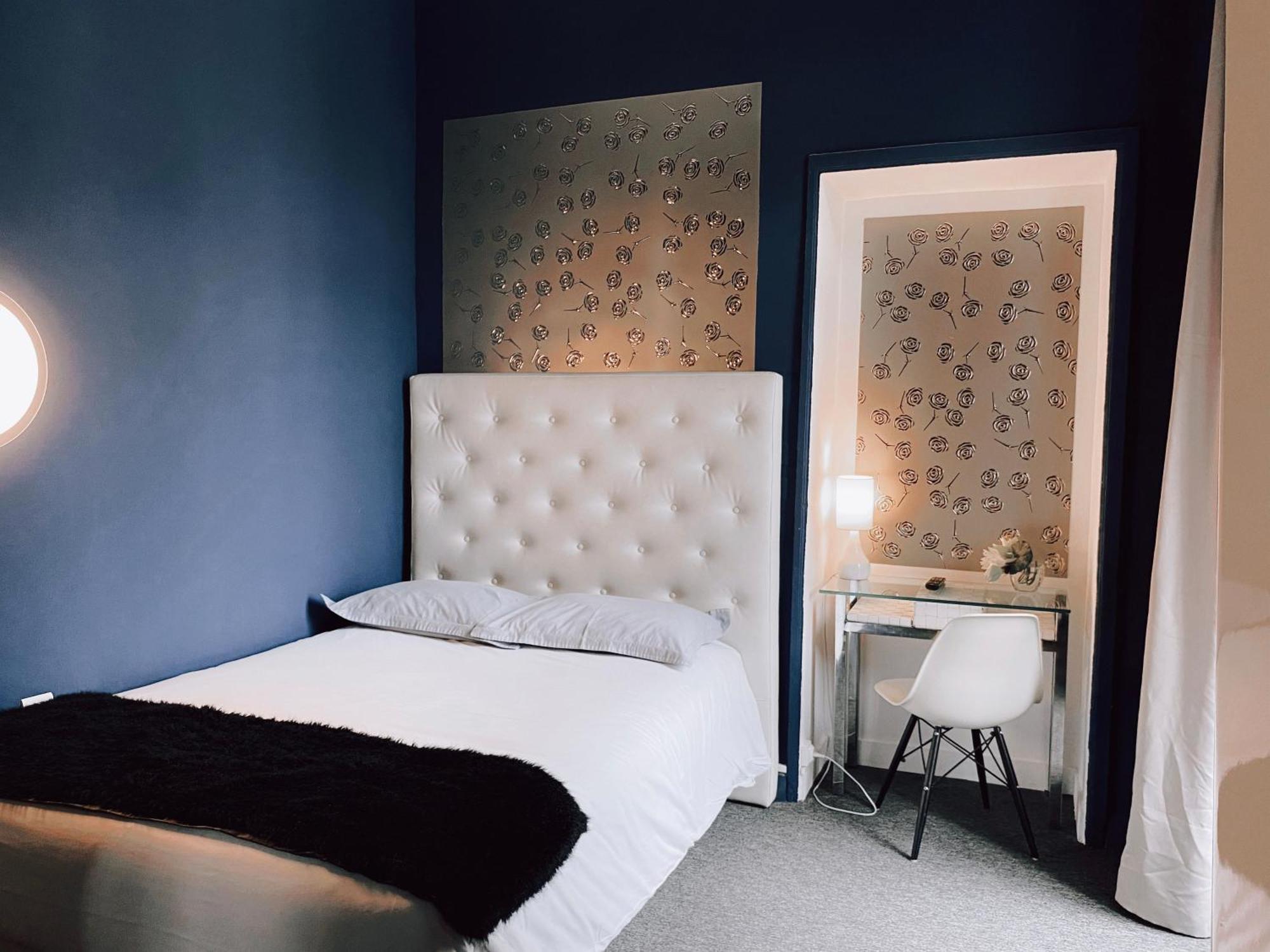 Royal Hotel نيم الغرفة الصورة