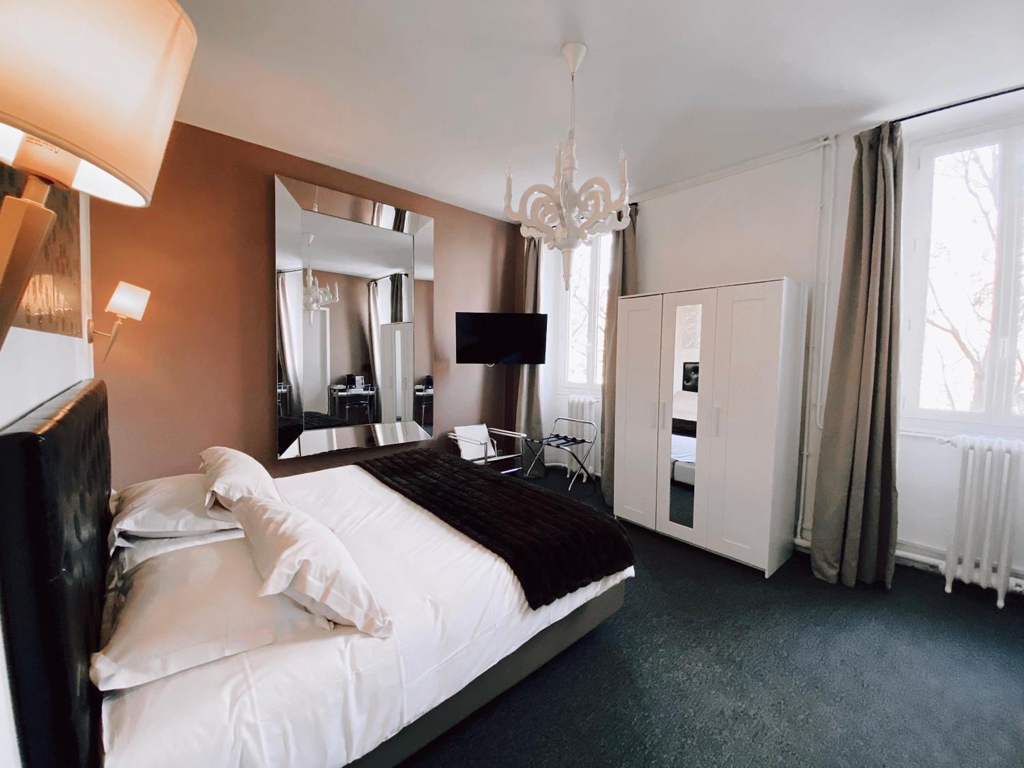 Royal Hotel نيم الغرفة الصورة