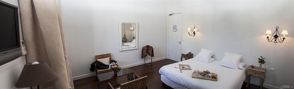 Royal Hotel نيم المظهر الخارجي الصورة